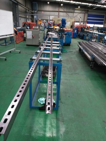 Desain baru Mitsubishi PLC Kontrol Otomatis Solar Strut Roll Forming Machine buatan China